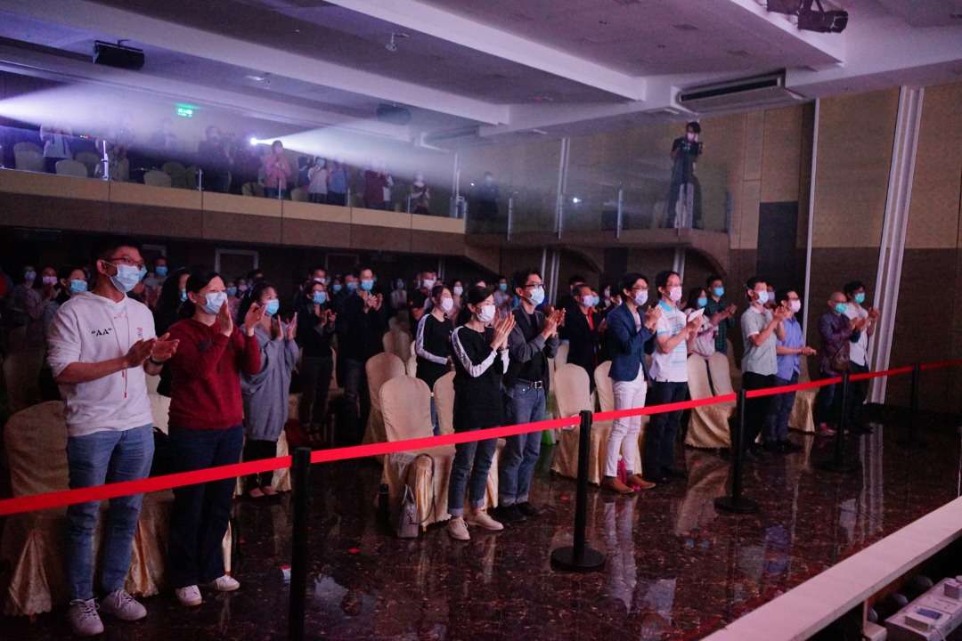 锺洁希主演的浪漫话剧《别说爱错》原定公演6场，但因反应热烈，星音符剧团日前决定再追加2场...