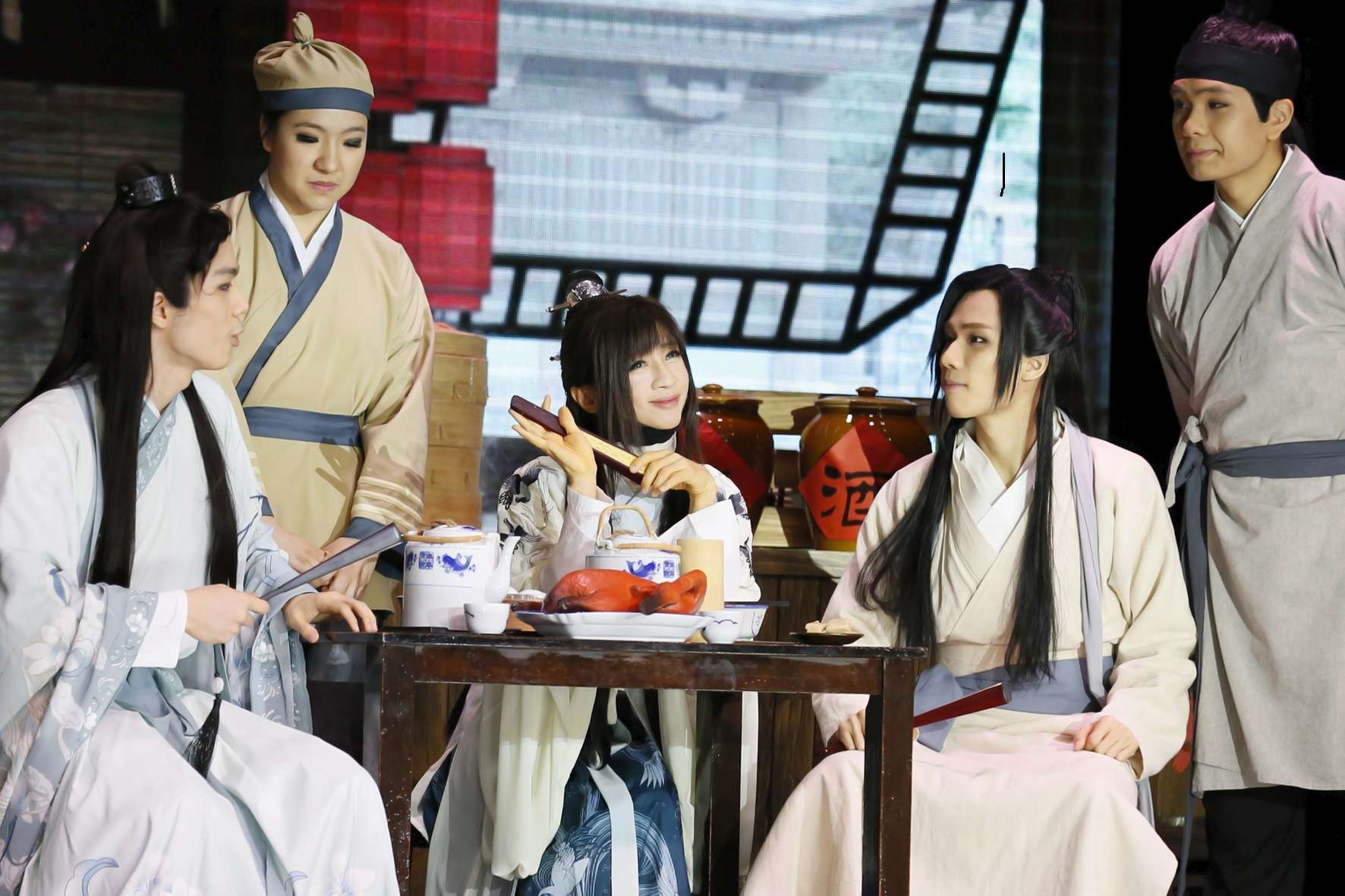 星音符剧团呈现的《祝英台》话剧，全剧以6小时演出时间突破了马来西亚记录，成为有史以来大马最长时间的话剧。